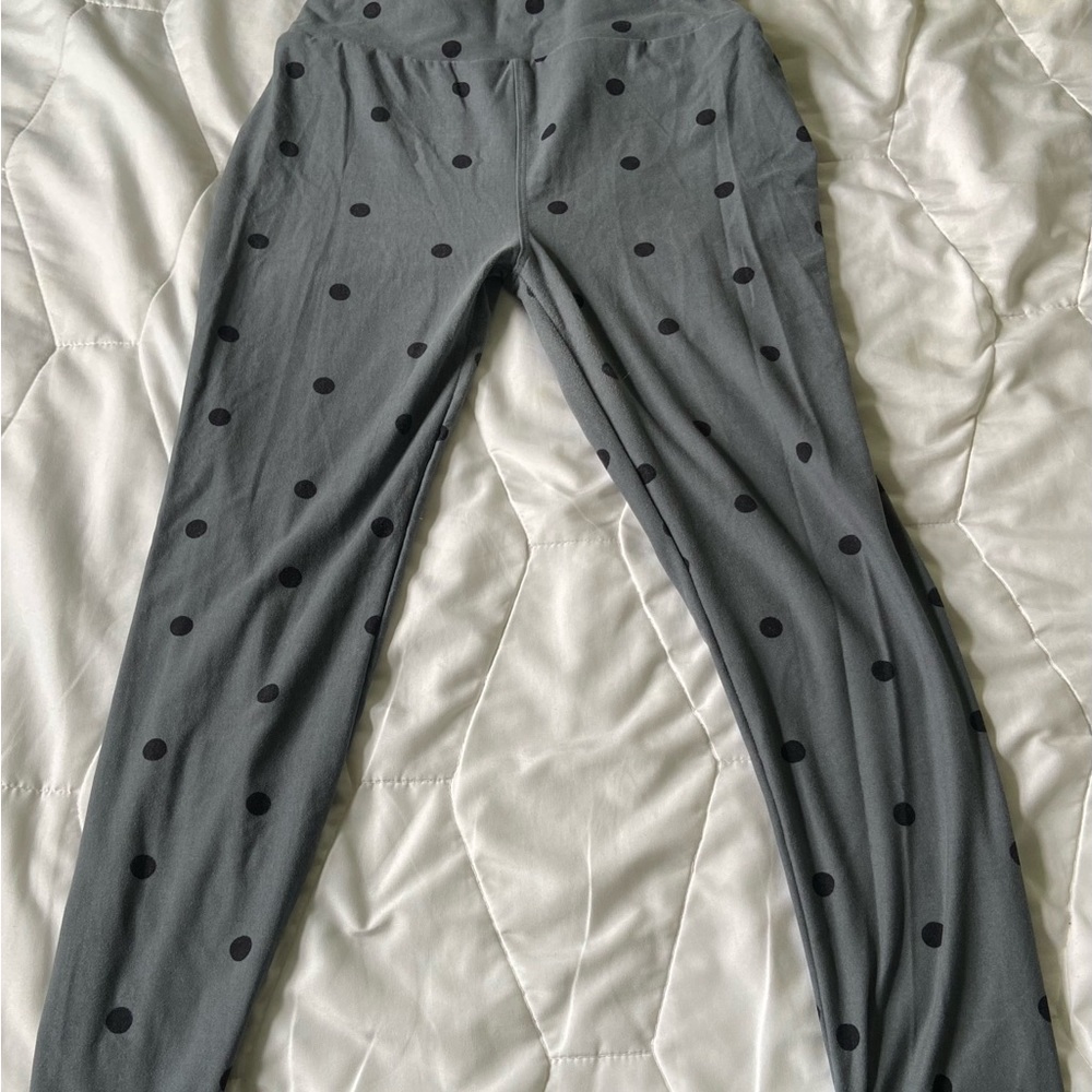 LuLaRoe leggings, one size, grey with black dots.